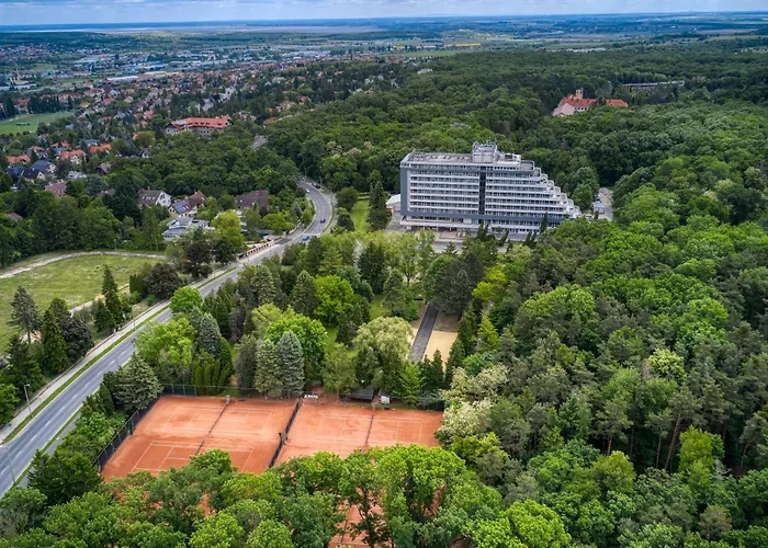 מלון Szieszta 4*