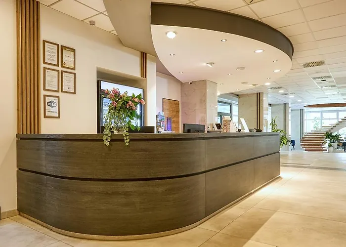 Szieszta 4* סופרון