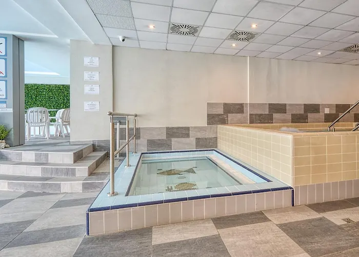 Szieszta מלון 4*