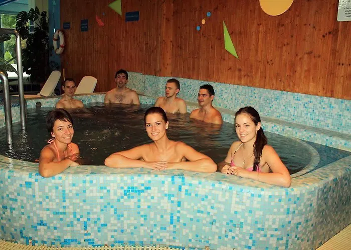 Szieszta מלון 4*